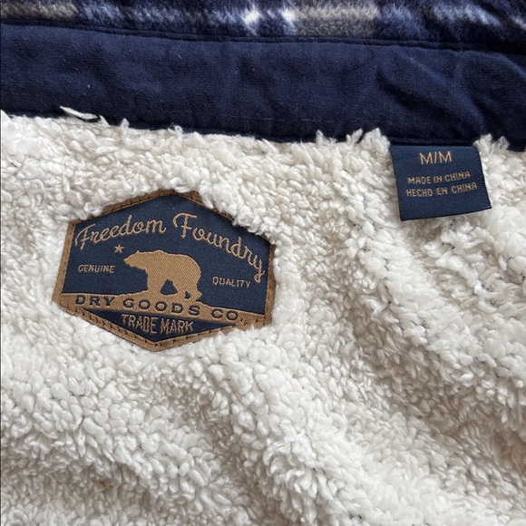 Freedom Foundry Blue Gray Plaid Shacket Flannel Fleece Sherpa Lined Size M - Picture 4 of 6